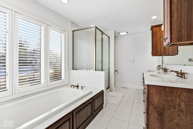 3240 Smokey Ridge Court, Carmel, IN 46033