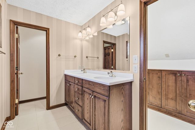 3240 Smokey Ridge Court, Carmel, IN 46033