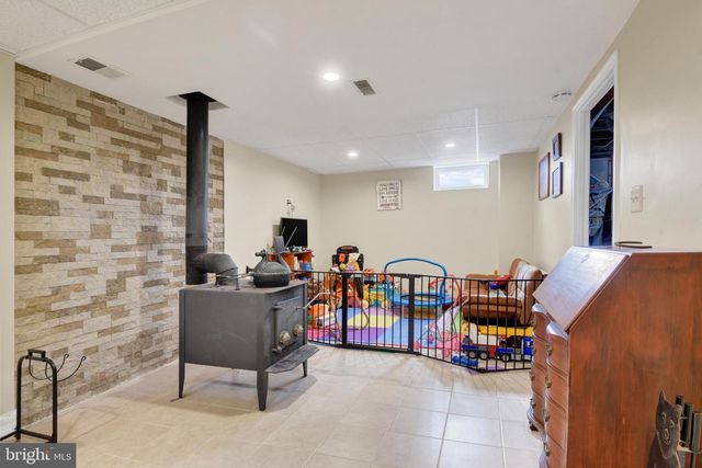 3923 FALLS RD, Manchester, MD 21102