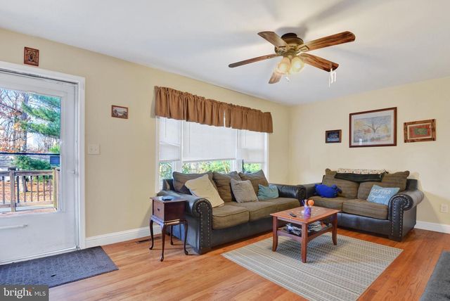 3923 FALLS RD, Manchester, MD 21102