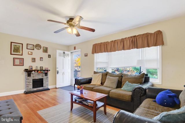 3923 FALLS RD, Manchester, MD 21102