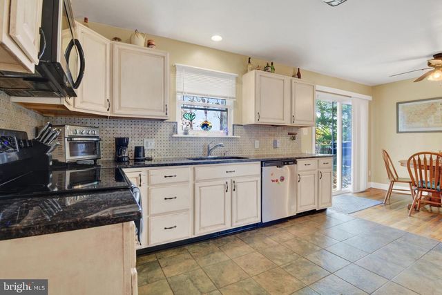 3923 FALLS RD, Manchester, MD 21102