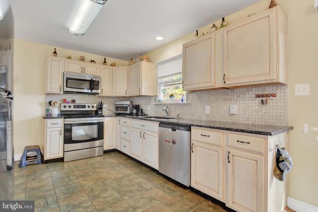 3923 FALLS RD, Manchester, MD 21102