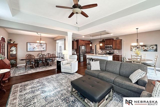 1509 N 194 Circle, Elkhorn, NE 68022