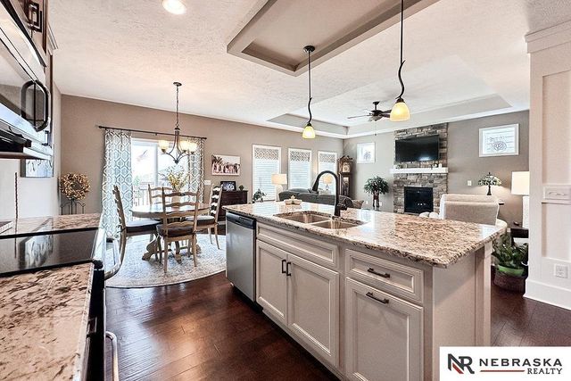 1509 N 194 Circle, Elkhorn, NE 68022