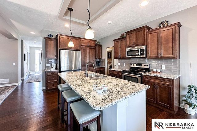 1509 N 194 Circle, Elkhorn, NE 68022