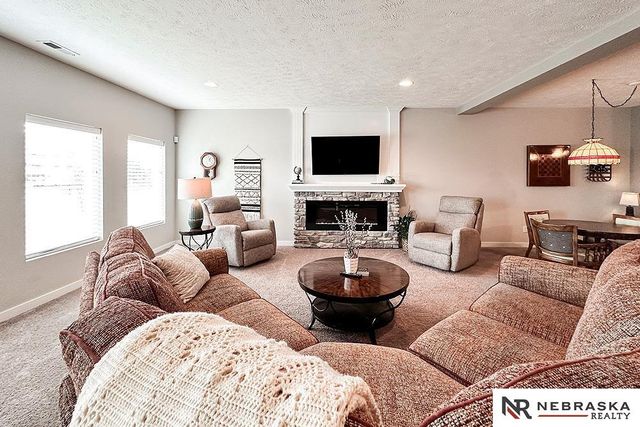 1509 N 194 Circle, Elkhorn, NE 68022