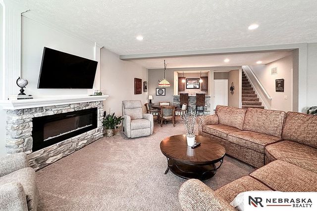 1509 N 194 Circle, Elkhorn, NE 68022