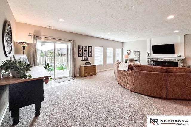 1509 N 194 Circle, Elkhorn, NE 68022