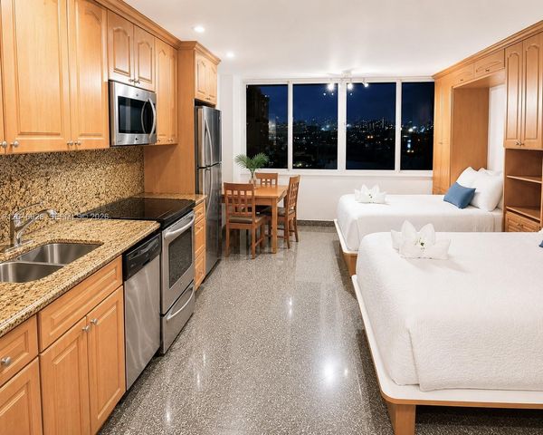 19201 Collins Ave 441, Sunny Isles Beach, FL 33160
