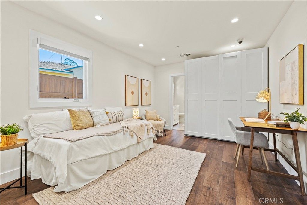 Image 24 of property listing at 1217 Moncado, Glendale, CA 91207