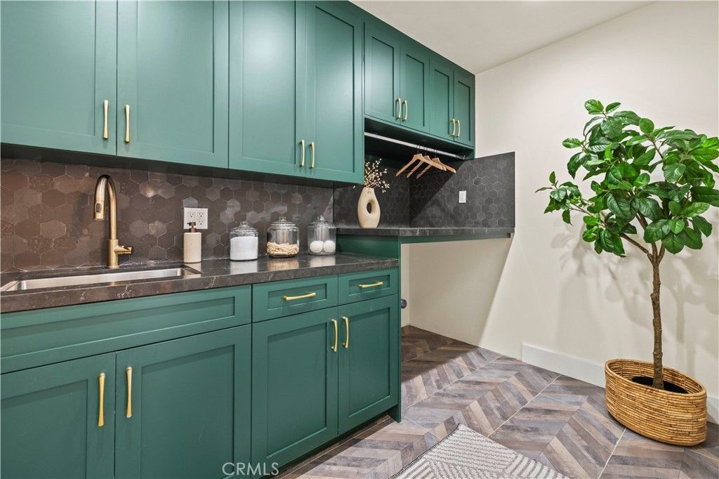 Image 27 of property listing at 1217 Moncado, Glendale, CA 91207