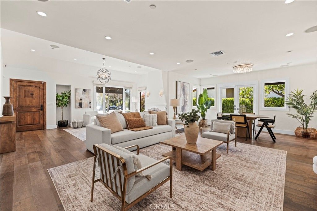 Image 7 of property listing at 1217 Moncado, Glendale, CA 91207