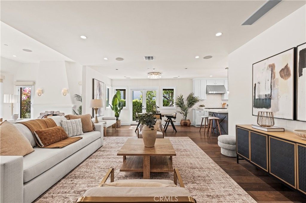 Image 8 of property listing at 1217 Moncado, Glendale, CA 91207