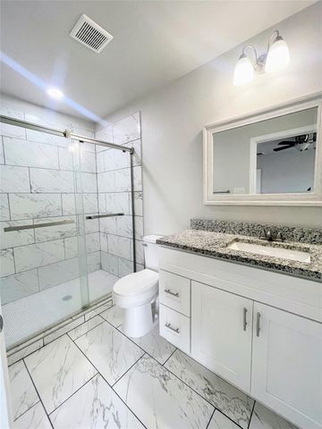 602 Sabine Avenue, Cleburne, TX 76031