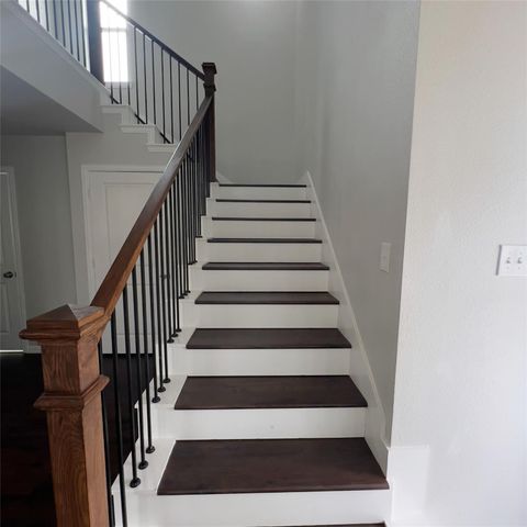 602 Sabine Avenue, Cleburne, TX 76031