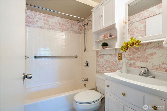 4017 162nd Avenue SE, Bellevue, WA 98006