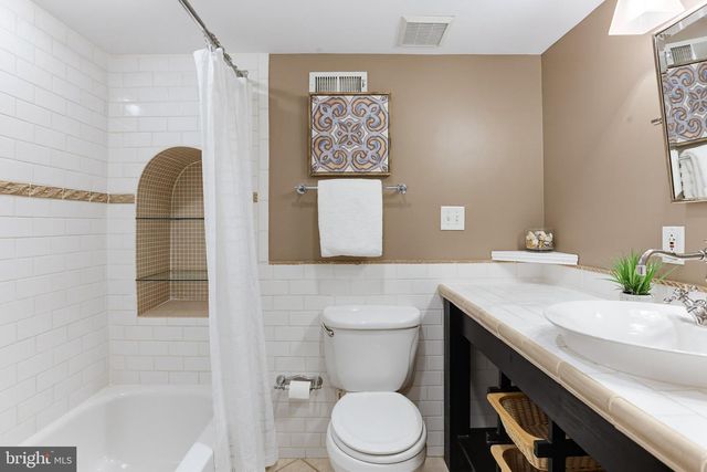 204 S EAST AVE, Baltimore, MD 21224