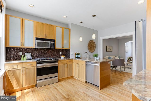 204 S EAST AVE, Baltimore, MD 21224
