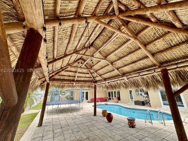 3324 NE 167th St, North Miami Beach, FL 33160