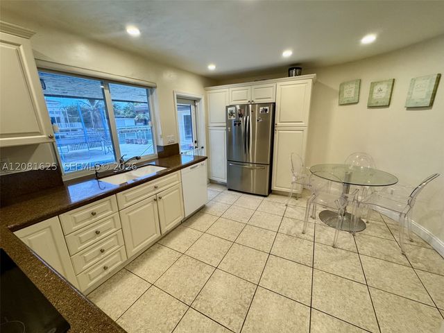 3324 NE 167th St, North Miami Beach, FL 33160
