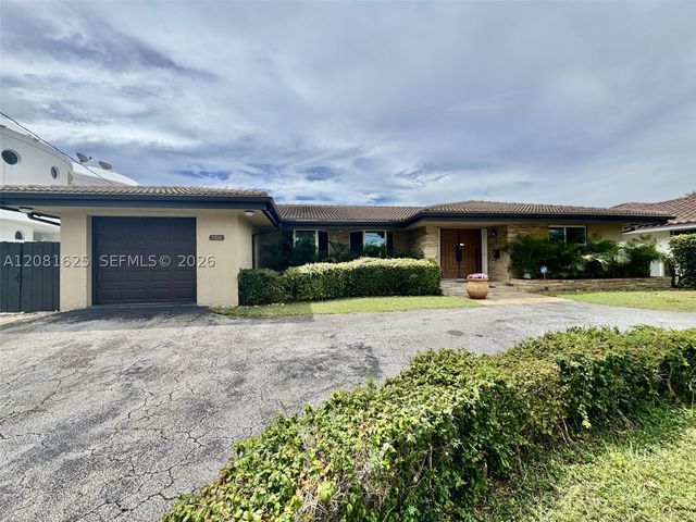 3324 NE 167th St, North Miami Beach, FL 33160