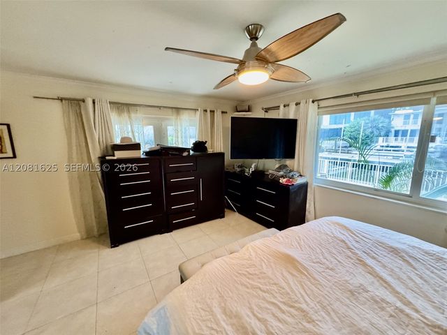 3324 NE 167th St, North Miami Beach, FL 33160