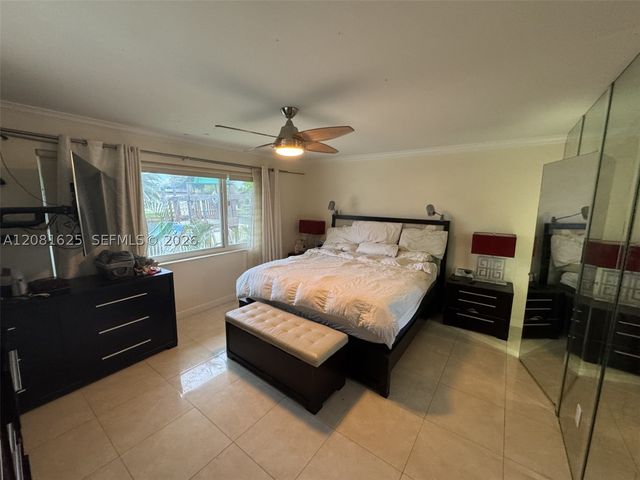 3324 NE 167th St, North Miami Beach, FL 33160