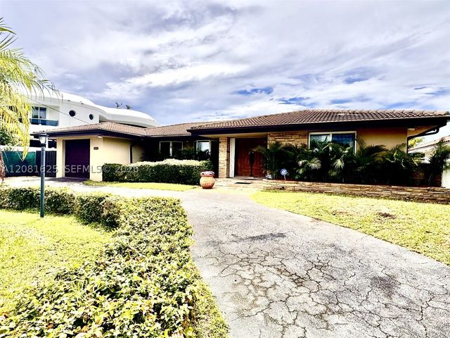 3324 NE 167th St, North Miami Beach, FL 33160
