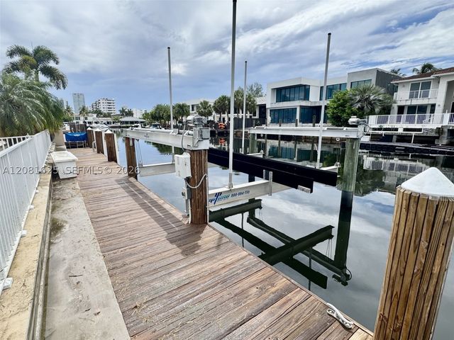 3324 NE 167th St, North Miami Beach, FL 33160