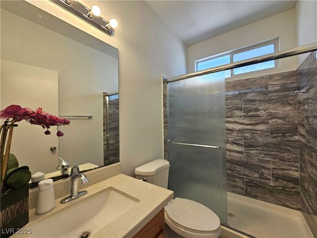 9496 Magnificent Avenue, Las Vegas, NV 89148