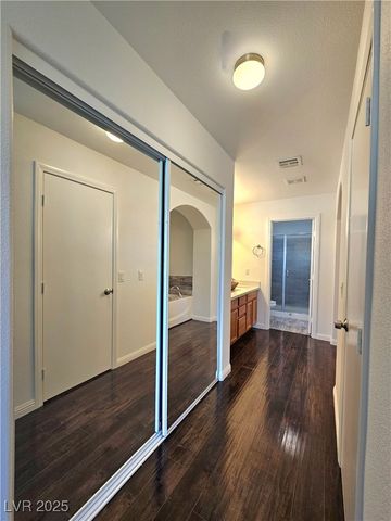 9496 Magnificent Avenue, Las Vegas, NV 89148