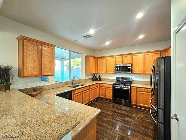 9496 Magnificent Avenue, Las Vegas, NV 89148