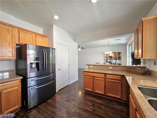 9496 Magnificent Avenue, Las Vegas, NV 89148