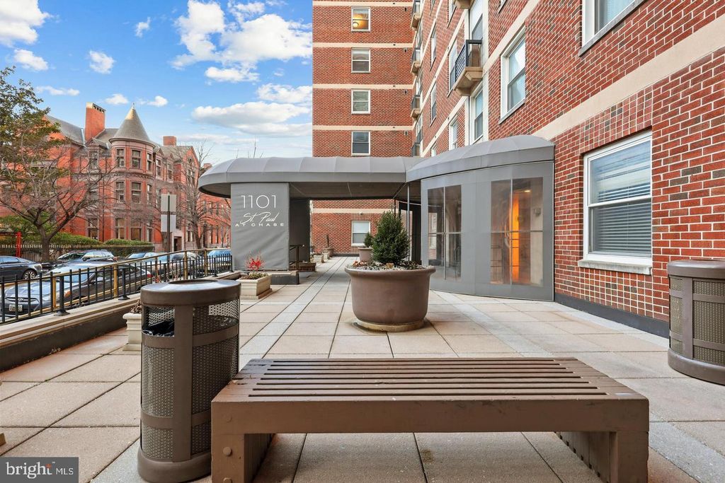 Image 6 of property listing at 1101 SAINT PAUL ST #301, Baltimore, MD 21202