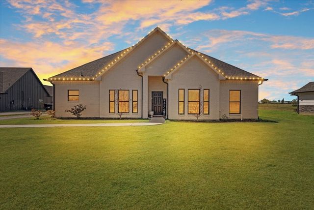 6514 Old Clarksville Road, Reno, TX 75462