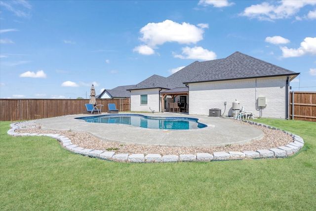 6514 Old Clarksville Road, Reno, TX 75462