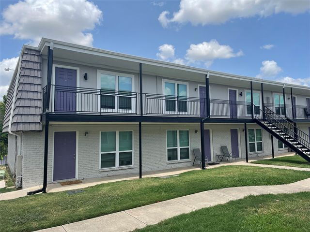 2200 W Lowden Street 22, Fort Worth, TX 76110