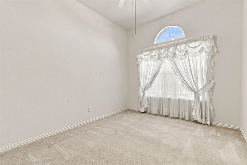 2806 Warwick Drive, Corinth, TX 76210 — photo 4