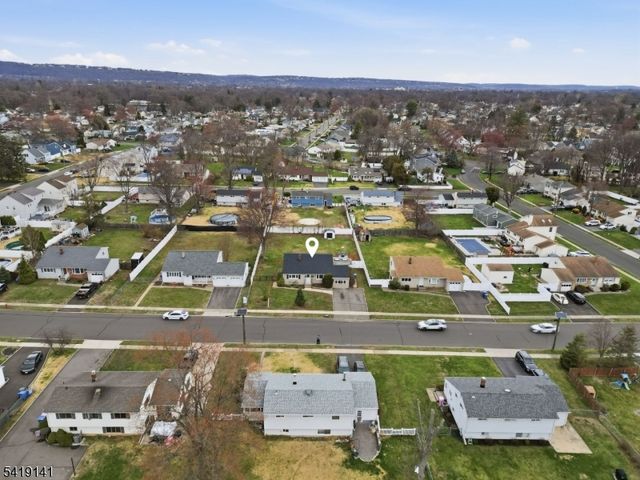 317 Leden Ter, South Plainfield Boro, NJ 07080