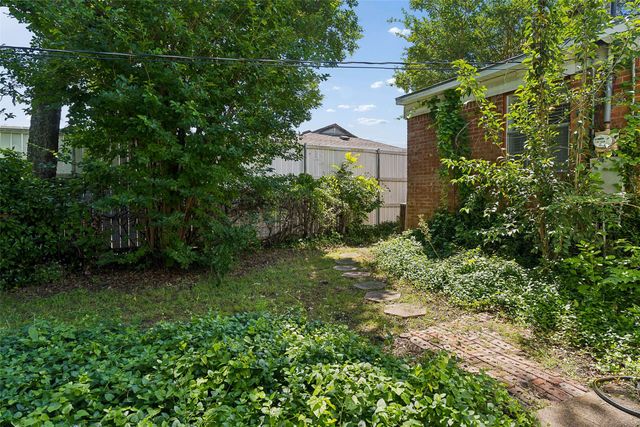 2225 Brooks Street, Garland, TX 75041