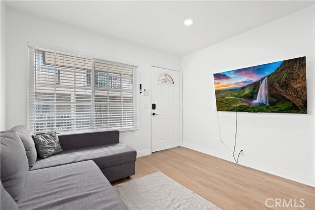 315 S Garnsey St, Santa Ana, CA 92701