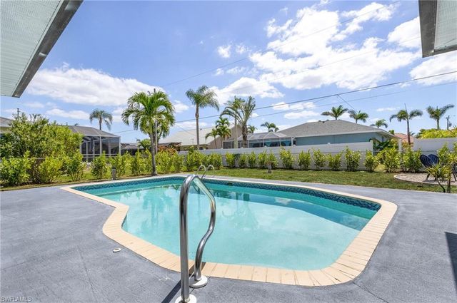 1424 SW 49th ST, Cape Coral, FL 33914