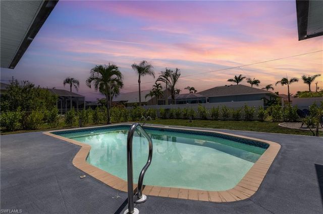 1424 SW 49th ST, Cape Coral, FL 33914