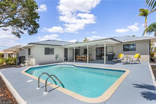 1424 SW 49th ST, Cape Coral, FL 33914
