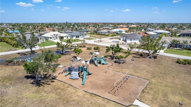 1424 SW 49th ST, Cape Coral, FL 33914