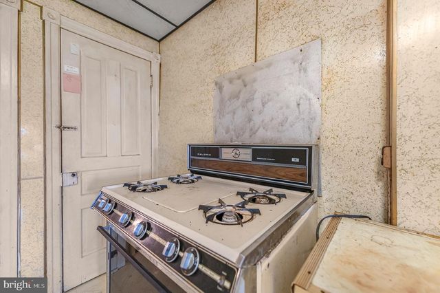 23 ORANGE AVE, Ambler, PA 19002