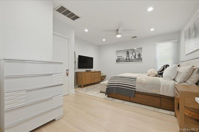 18 Clark Street, Long Beach, NY 11561