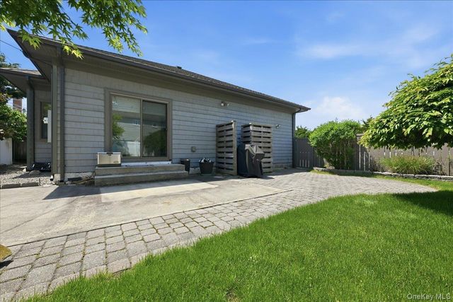 18 Clark Street, Long Beach, NY 11561