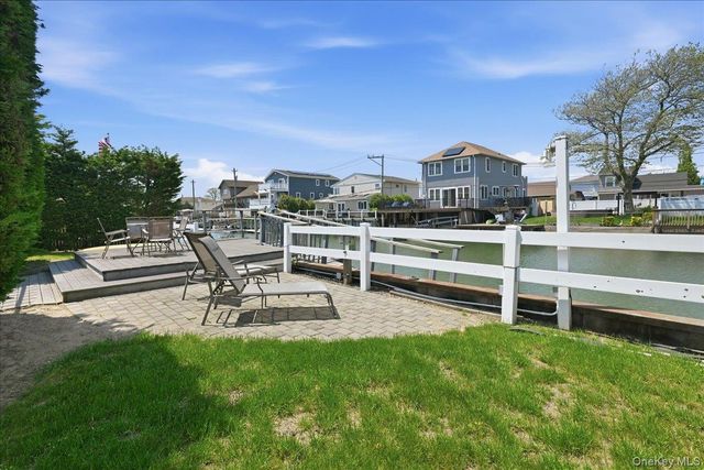 18 Clark Street, Long Beach, NY 11561